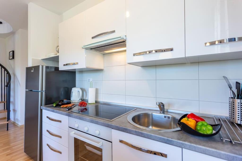 Apartments Punta เปรมันตูรา ภายนอก รูปภาพ