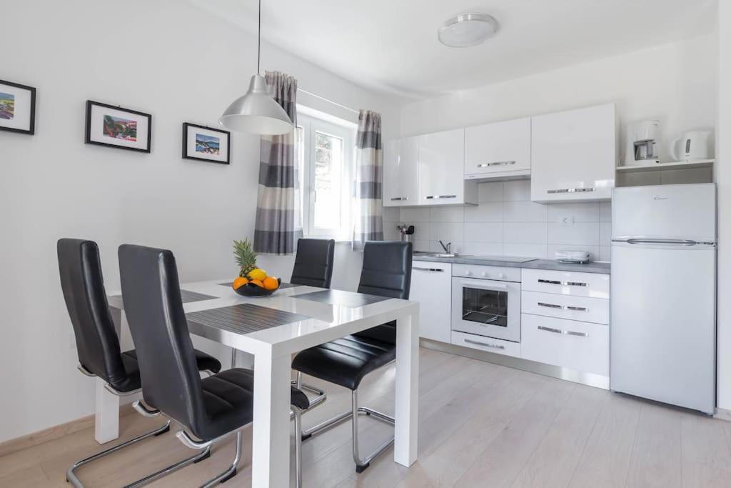 Apartments Punta เปรมันตูรา ภายนอก รูปภาพ