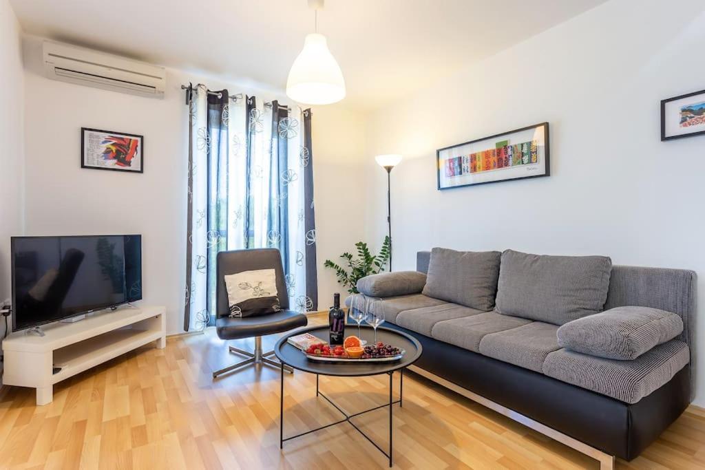 Apartments Punta เปรมันตูรา ภายนอก รูปภาพ