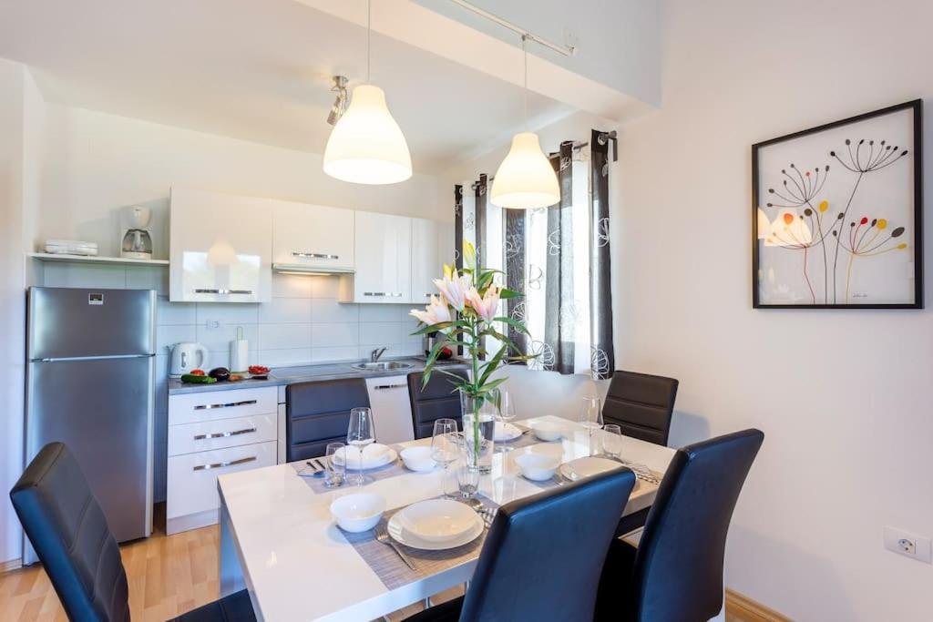 Apartments Punta เปรมันตูรา ภายนอก รูปภาพ