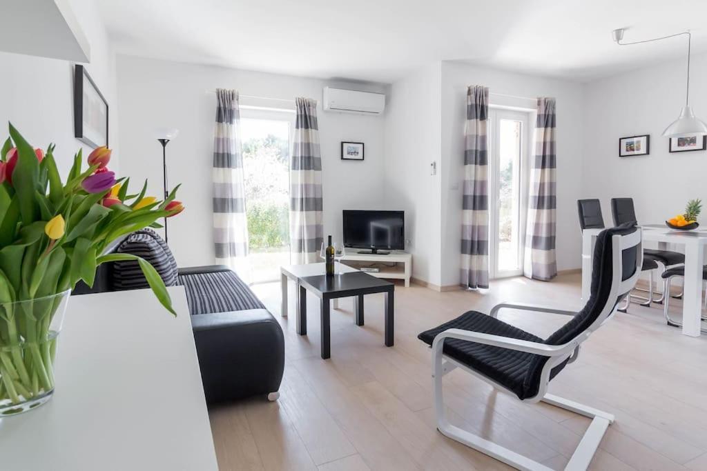 Apartments Punta เปรมันตูรา ภายนอก รูปภาพ